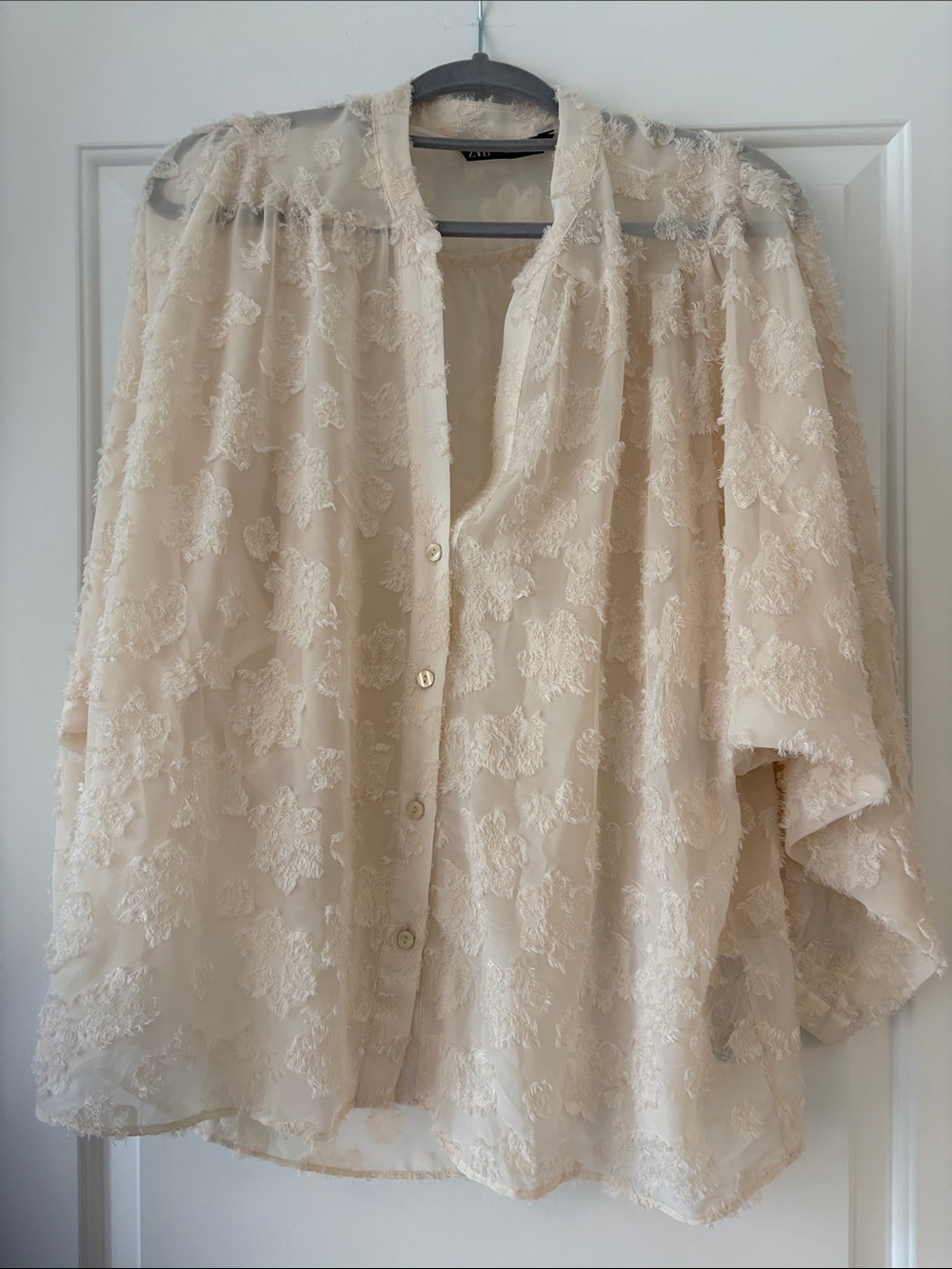 Preowned Zara Raised Floral Textured Cream Blouse Women’s Size Large
